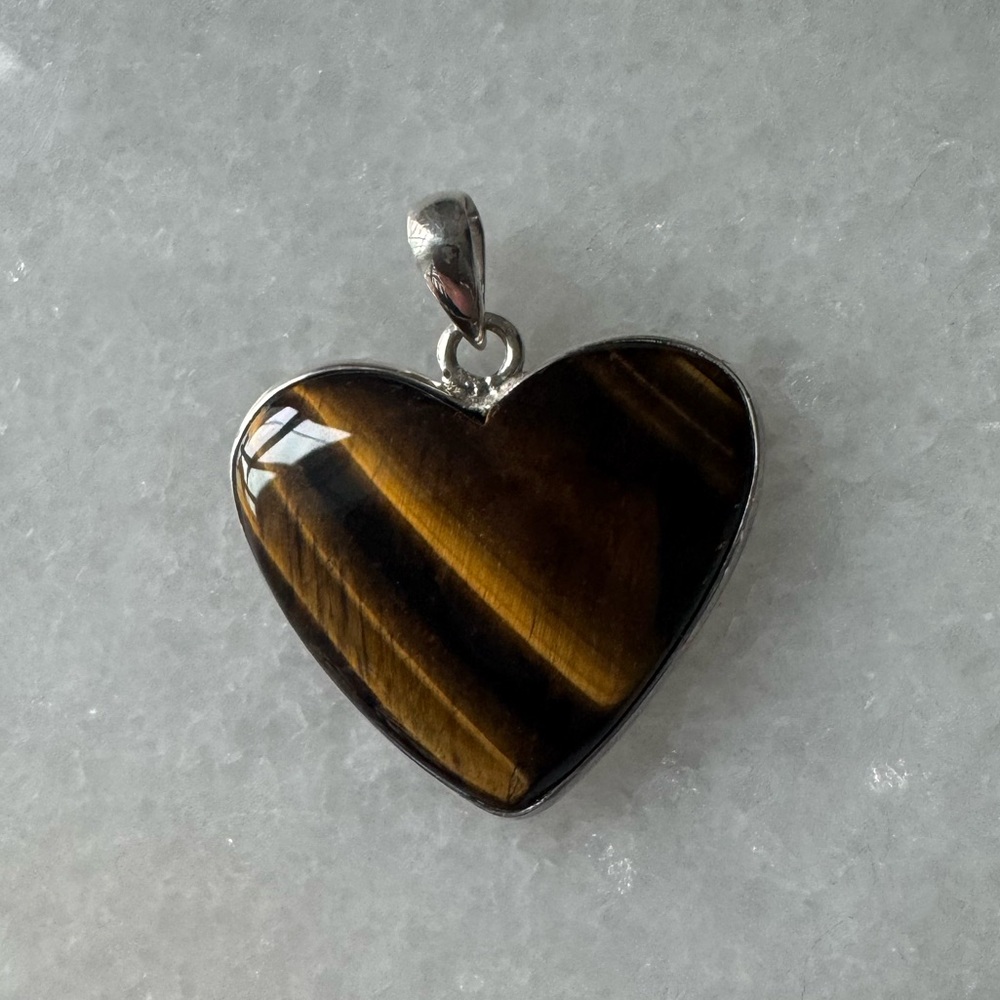 NWOT Tuckernuck Wild at Heart Pendant, Tiger’s Eye, Sterling Silver - Picture 5 of 6